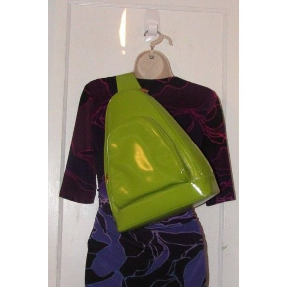 Gucci Vintage Bamboo Line Triangular Navy Blue Leather Backpack - Picture 11 of 12